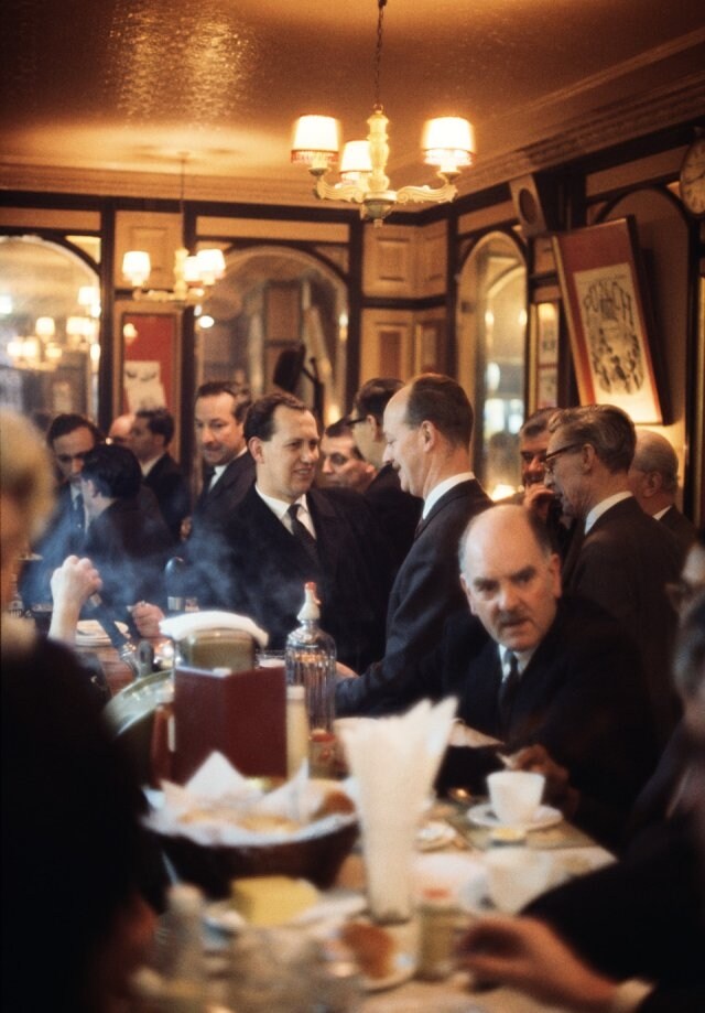 The Punch Tavern, Fleet Street, a classic journalists’ pub, 