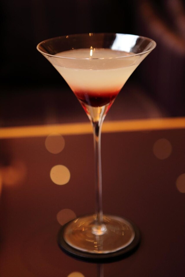 Cocktail at the Halkin Hotel