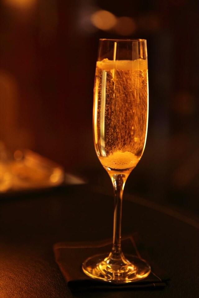 Sandalwood and Jasmine Fizz