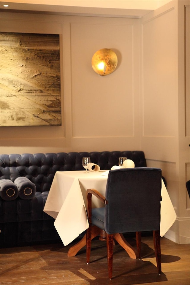 Hibiscus dining room