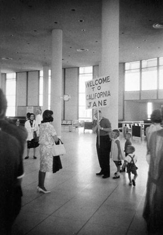 Garry Winogrand, Los Angeles International Airport, 1964