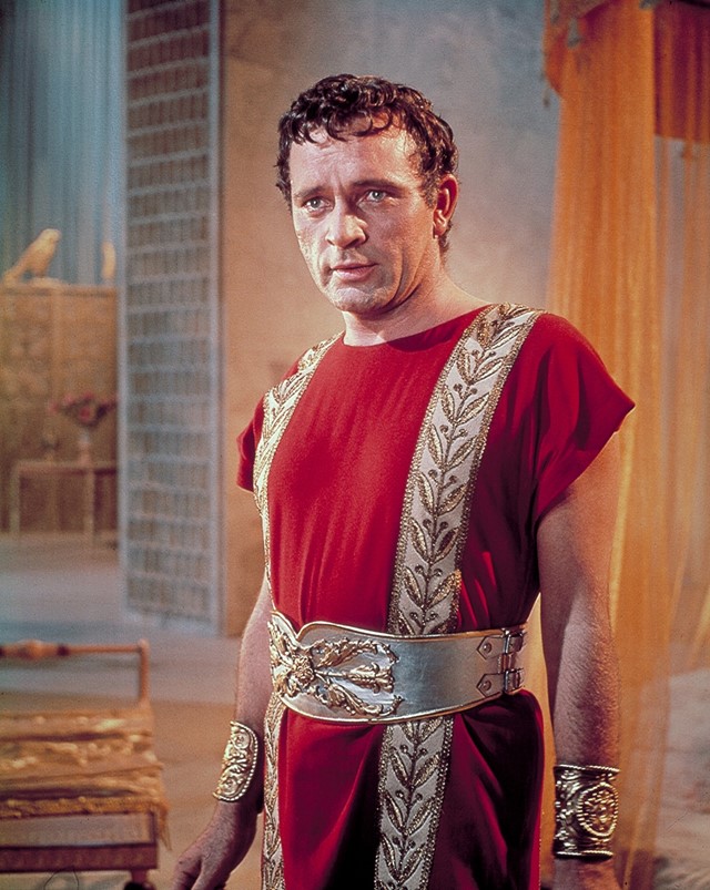 Richard Burton in Cleopatra 1963