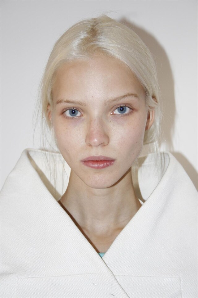 Sasha Luss in Gareth Pugh S/S14