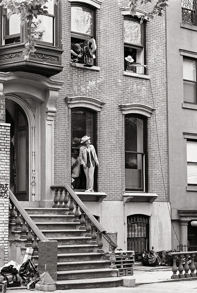 Eli Cash escapes from the Tenenbaum house after a tryst with