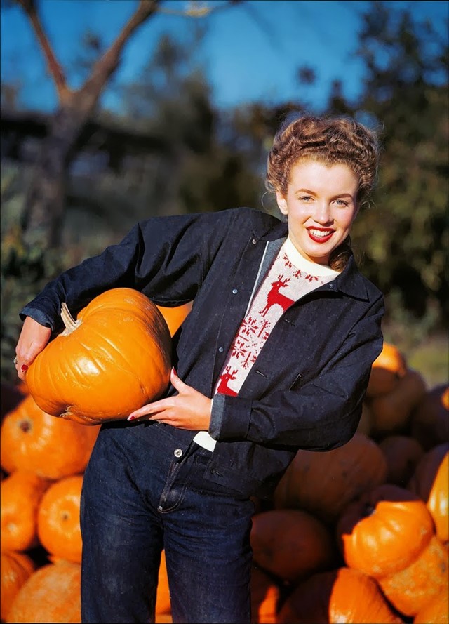 Marilyn Monroe hanging out in a pumpkin patch, 1945