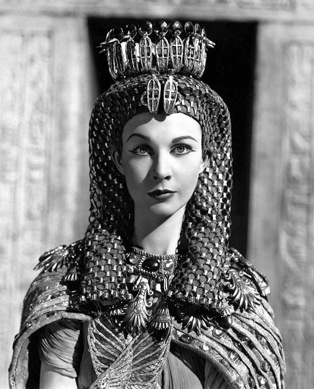 Vivien Leigh in Cleopatra, 1945