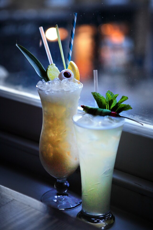 Pearly Queen and Parr&#39;s Head