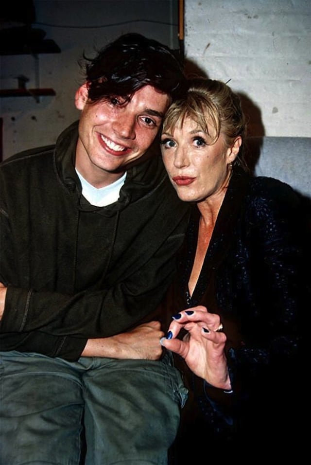 Marianne Faithfull with Alex James of Blur, 1996