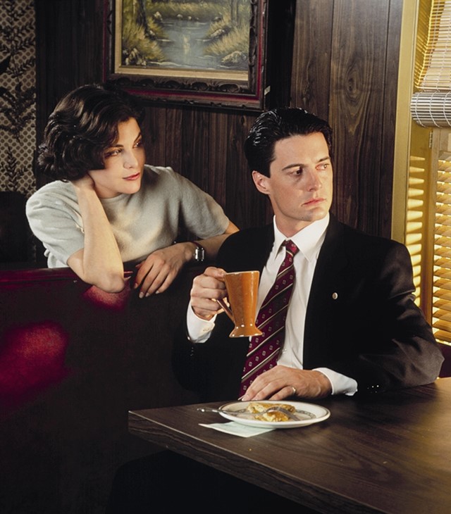 Sherilyn Fenn and Kyle MacLachlan on the set of Twin Peaks, 