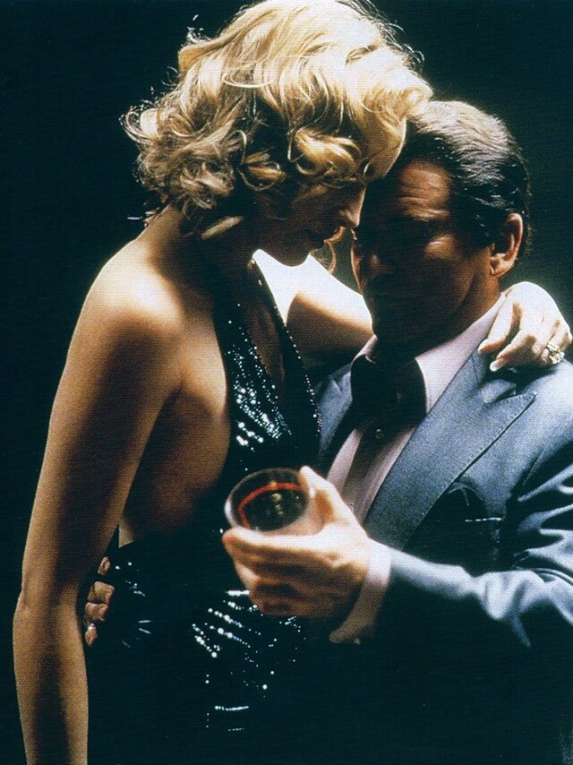 Robert De Niro and Sharon Stone as Sam Ace Rothstein and Gin
