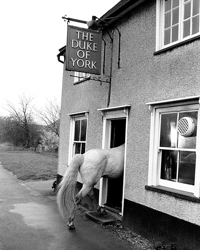 Pub Stop, 1974