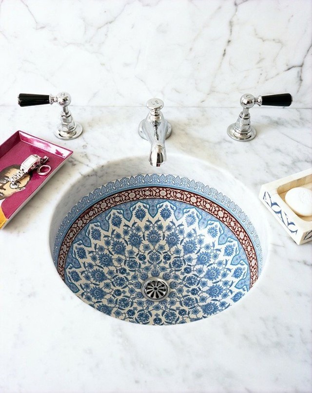 Porcelain &amp; Marble Sink
