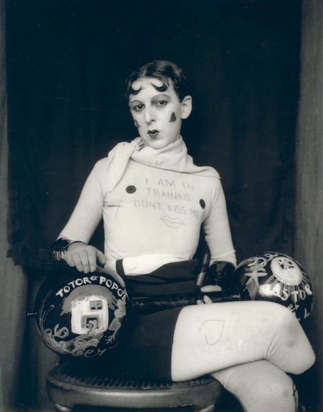 Claude Cahun, 1927