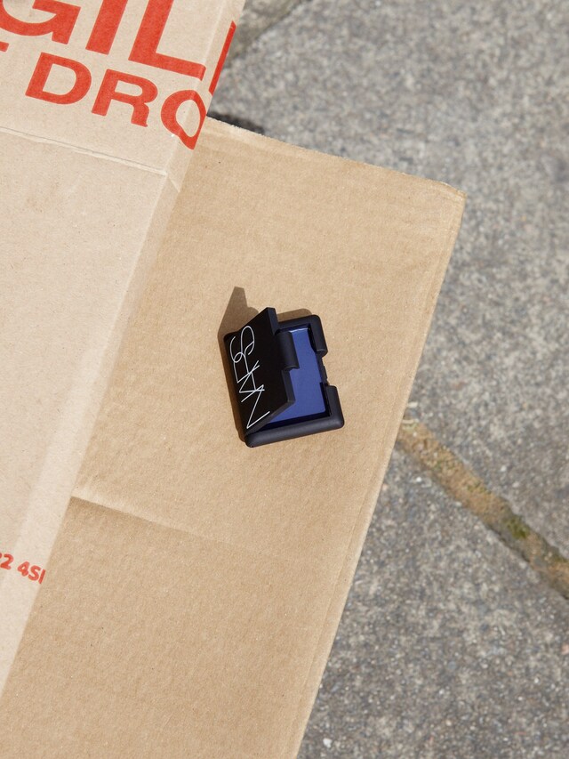 Matte Eyeshadow by NARS in China Blue