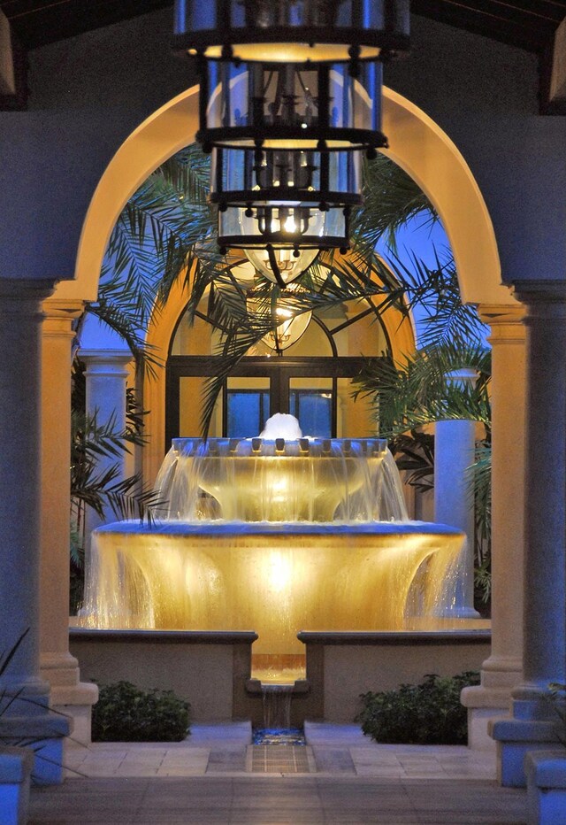 Cloister-USA-Spa-Central-Fountain