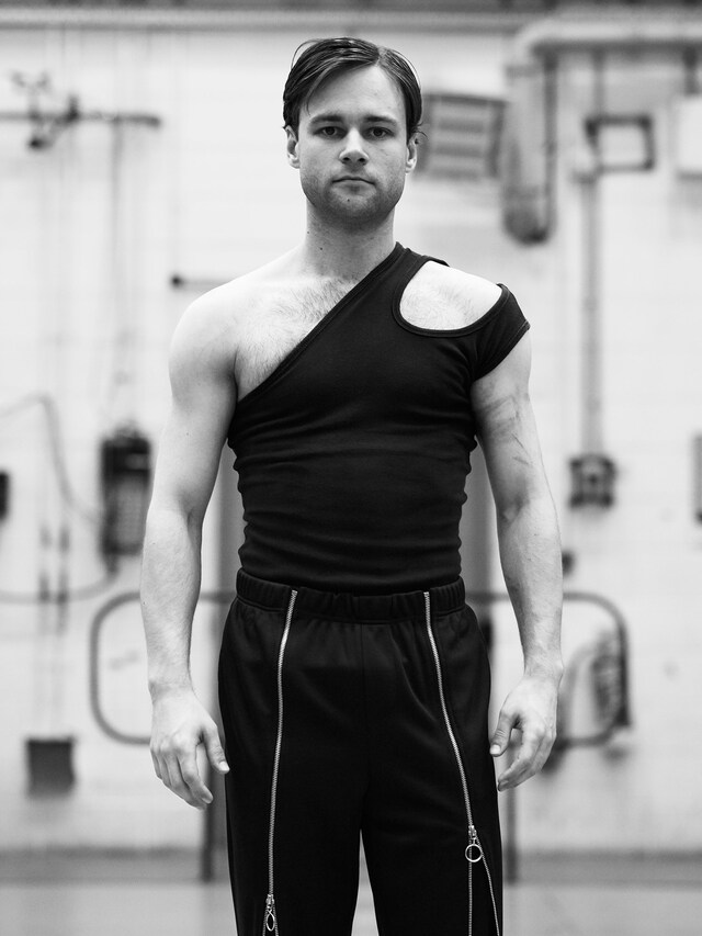 GH_2389_AnOther_WMG_1053_F