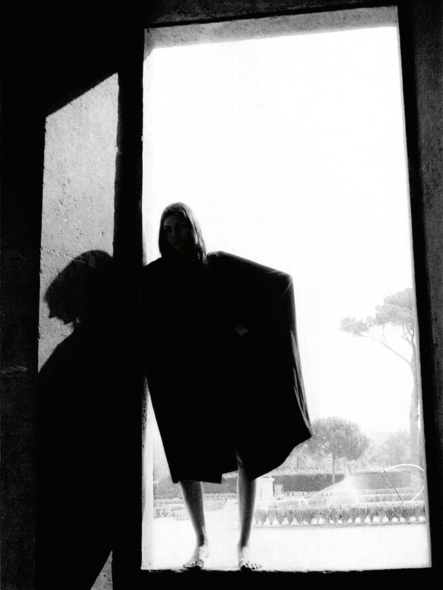 Roberto-Capucci-special---Dazed-September-2003(2)