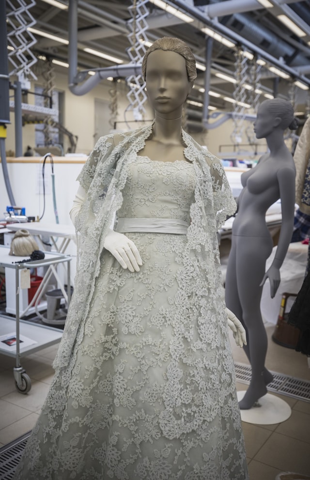 (30) Behind the Scenes for Balenciaga Shaping Fash