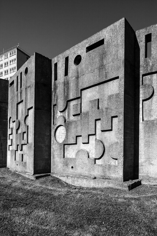 Antony-Hollaway_liverpool_bw