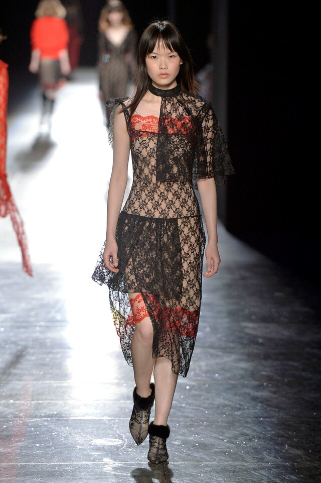 6 Christopher_Kane_012