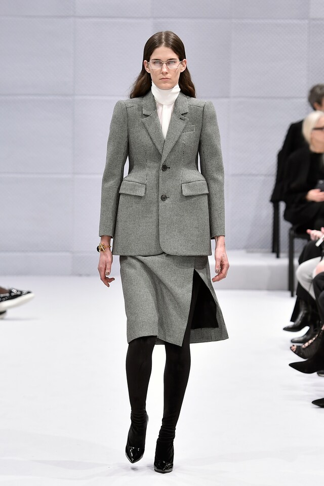 Skirt_suit_wool_and_silk_Demna_Gvasalia_for_Balenc