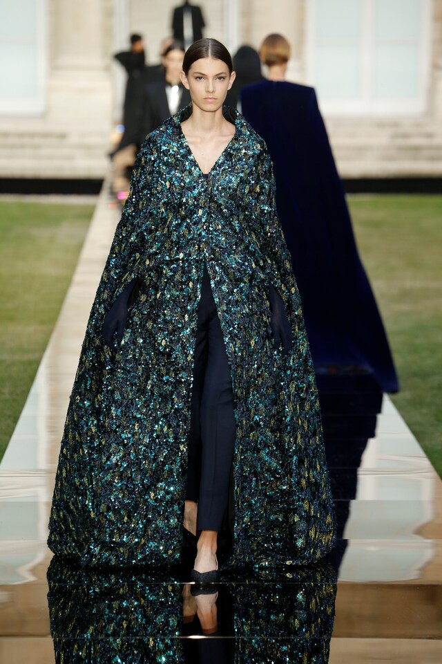 LOOK 12