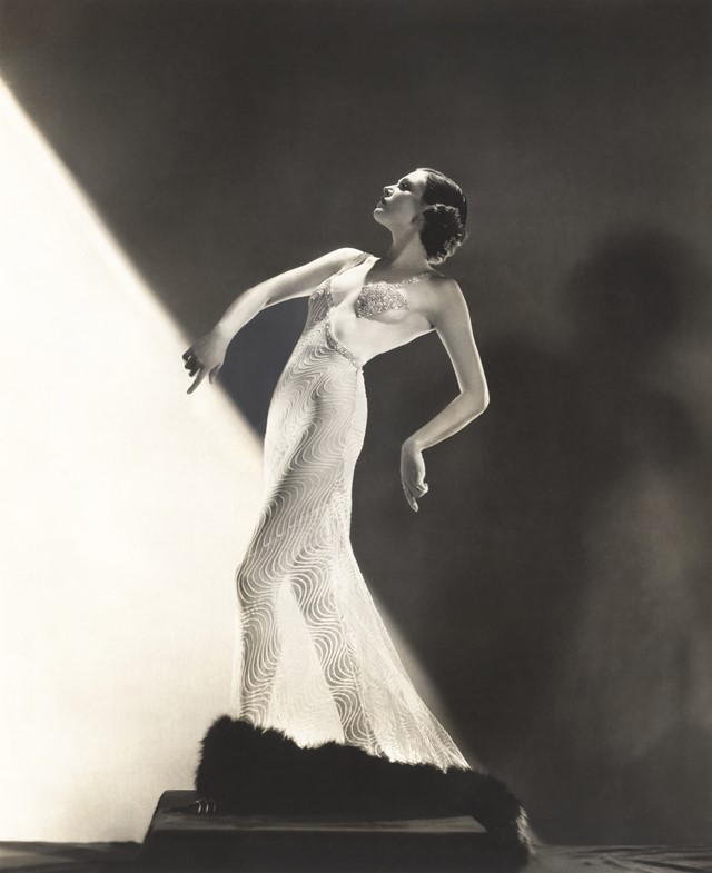 In the 1930s’ Darkest Days, Fashion Photography Provides an Escape ...