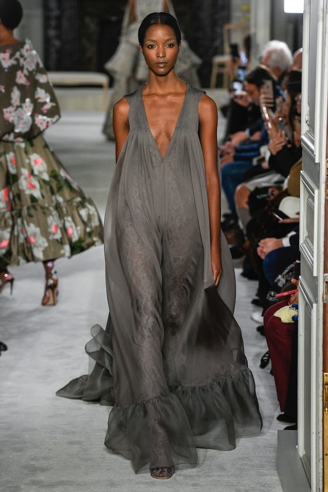Valentino Haute Couture S/S19 Pierpaolo Naomi Campbell