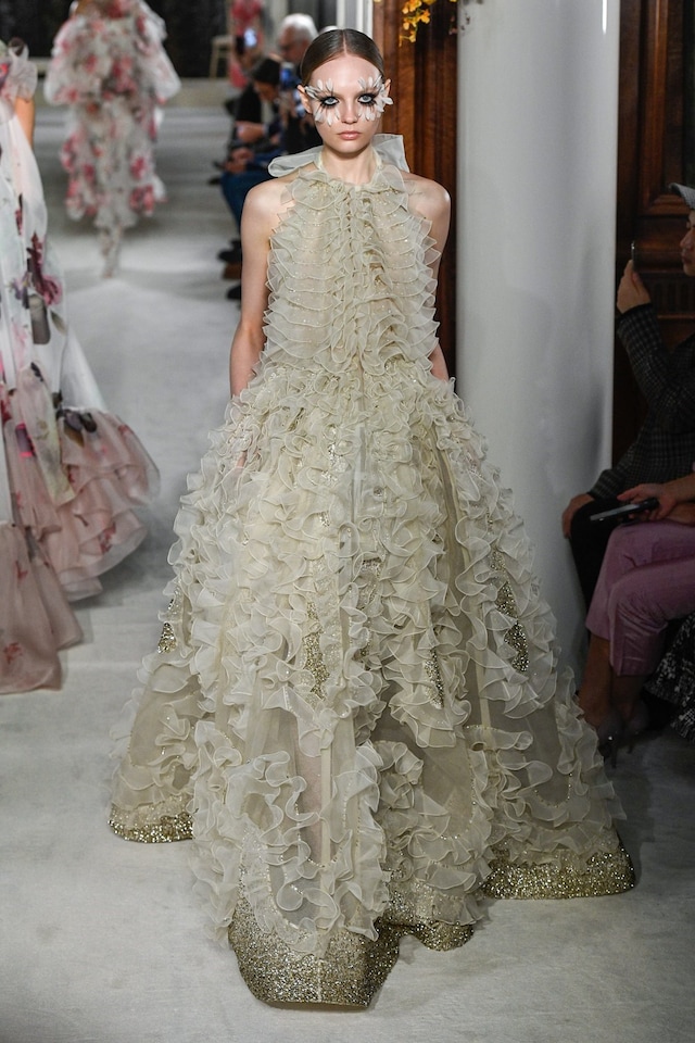 Valentino Haute Couture S/S19 Pierpaolo Naomi Campbell