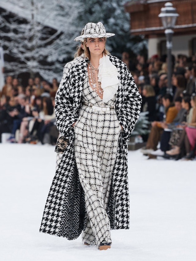 Chanel aw19 ski resort alpine karl lagerfeld