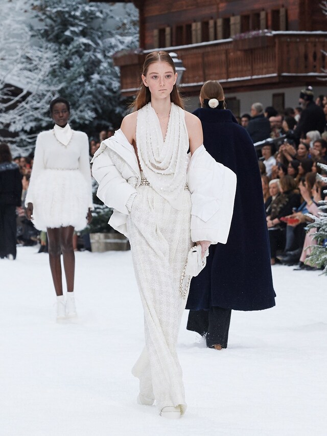 Chanel aw19 ski resort alpine karl lagerfeld
