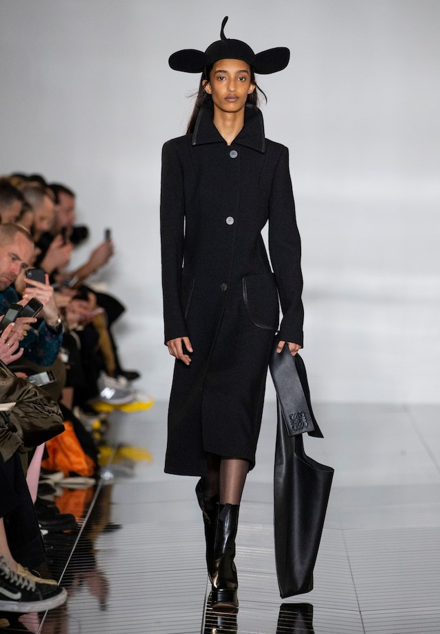 LOEWE AW19 Womenswear Look 1