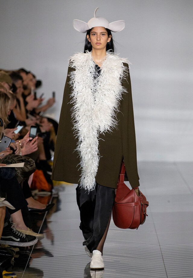 LOEWE AW19 Womenswear Look 4