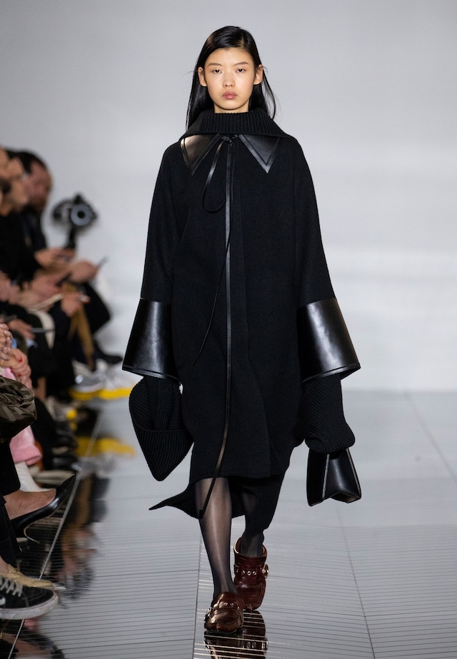 LOEWE AW19 Womenswear Look 17