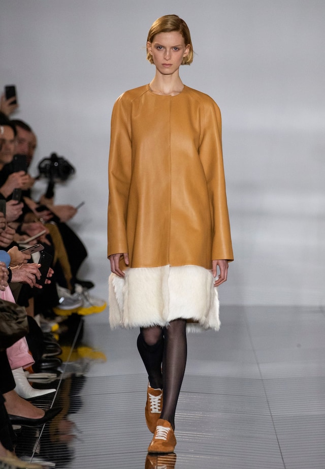 LOEWE AW19 Womenswear Look 22