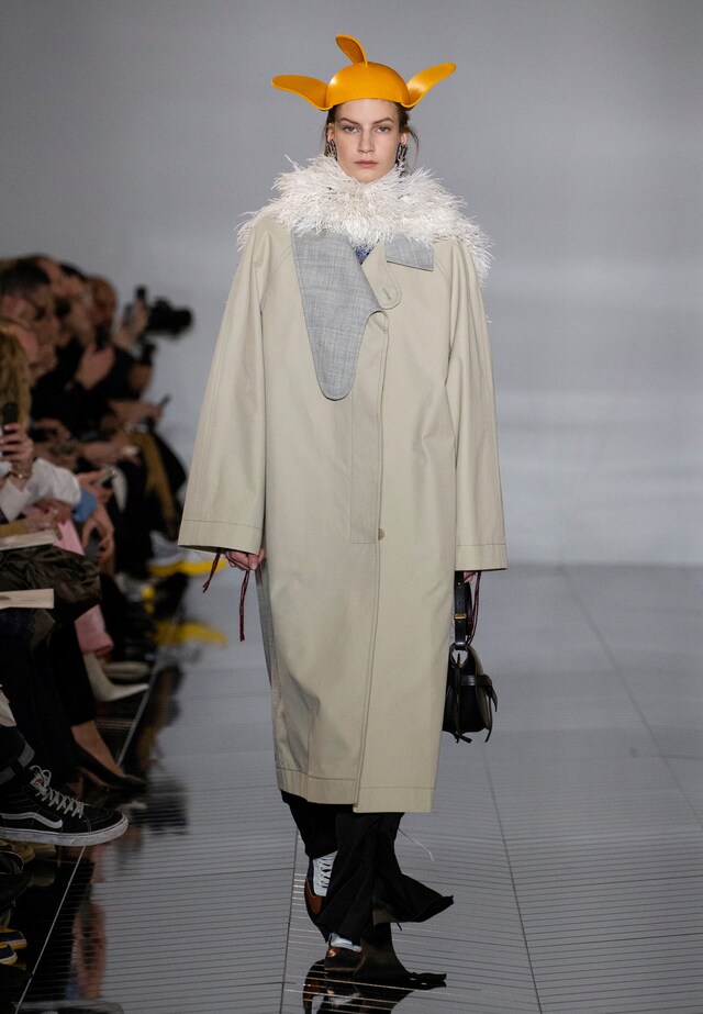 LOEWE AW19 Womenswear Look 24