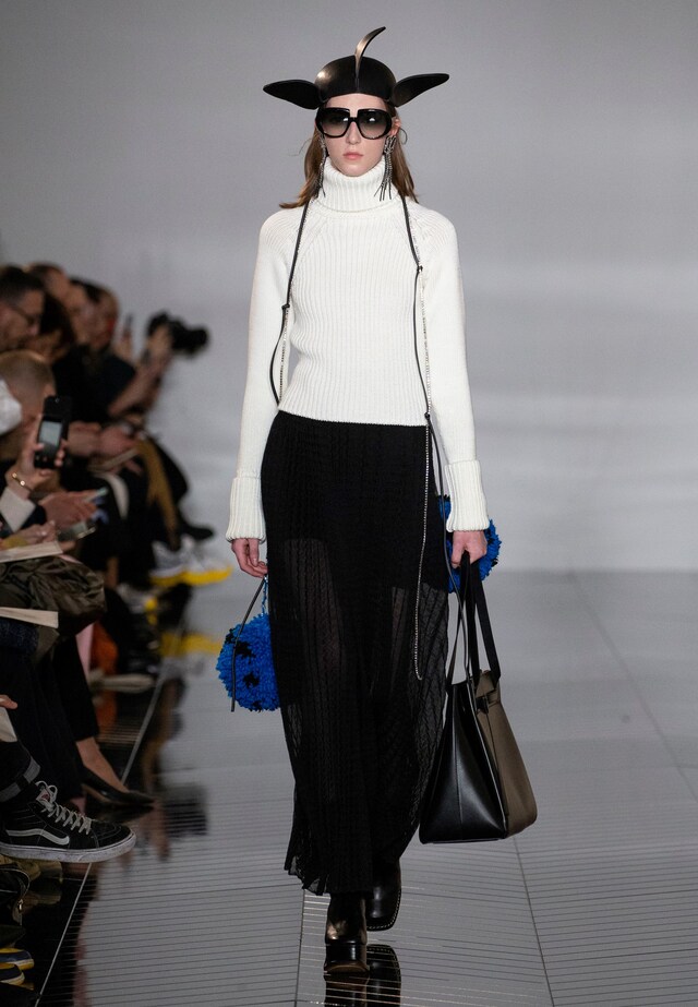 LOEWE AW19 Womenswear Look 26