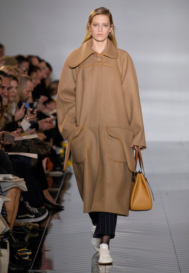 LOEWE AW19 Womenswear Look 28
