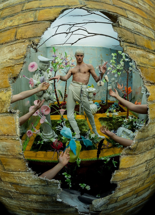 Tim-Walker,-Box-of-Delights,-&#39;James-Spencer&#39;,-Lond