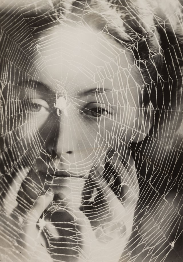 Dora-Maar-The-years-lie-in-wait-for-you-c.1935-