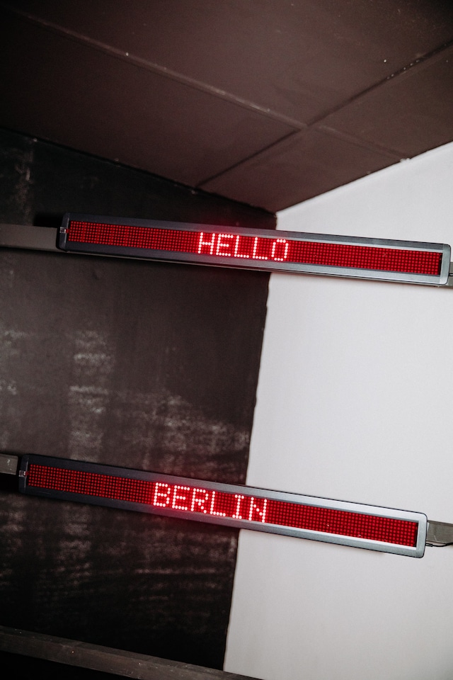 samuelsmelty_brownsfashion_berlinpopup_setup-9659