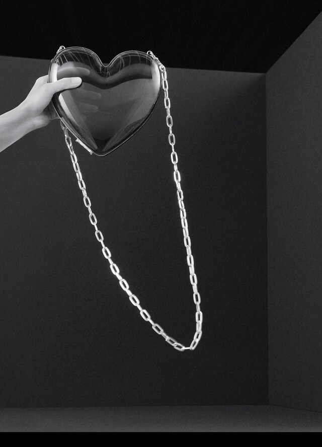 AN38_AL8_MatthieuLavanchy_Lovebirds_06_150dpi