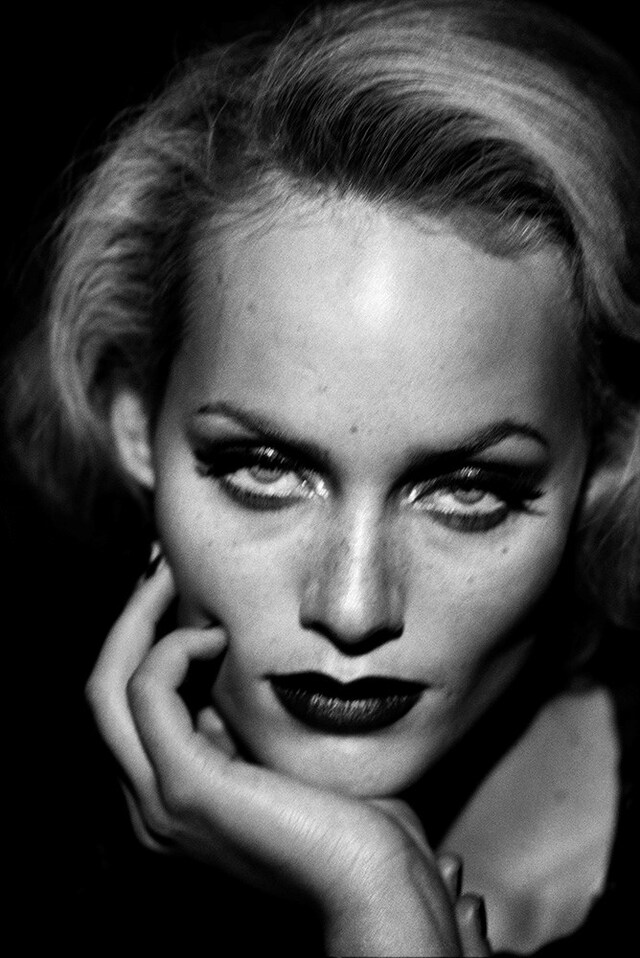 Amber Valletta, Paris, 1995