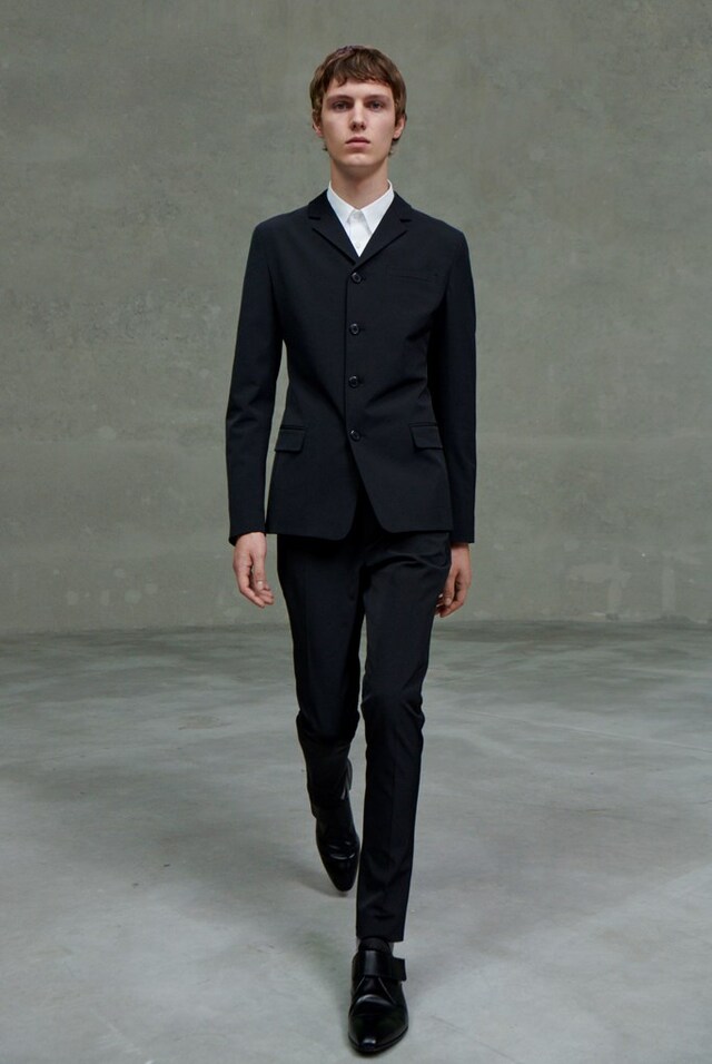 Prada_SS21_Show_Lookbook_1_16x10_300dpi_RGB