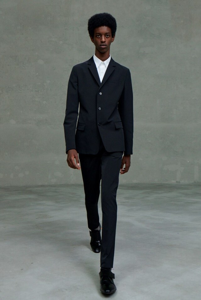 Prada_SS21_Show_Lookbook_2_16x10_300dpi_RGB
