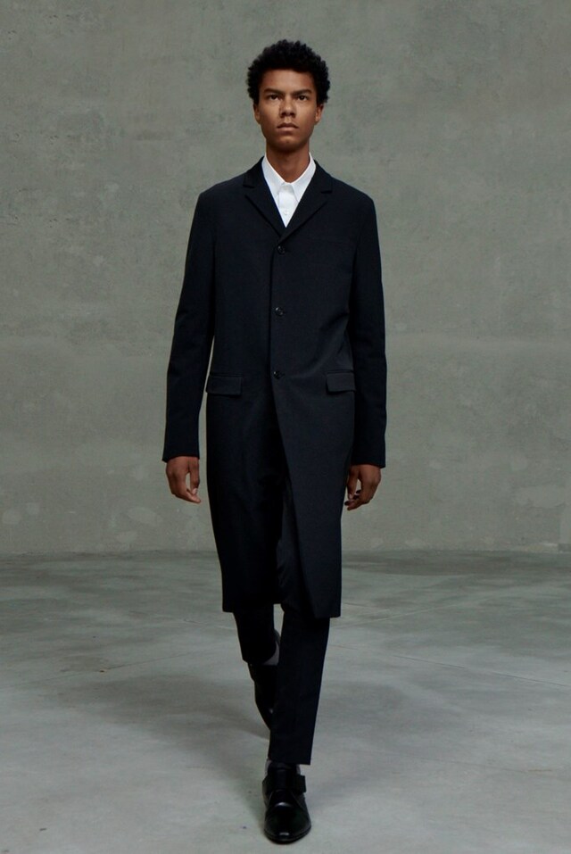 Prada_SS21_Show_Lookbook_3_16x10_300dpi_RGB