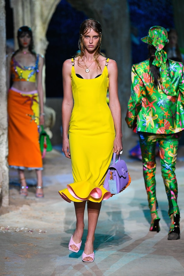 Versace_SS21_Look049