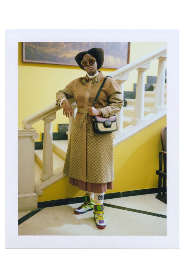 LOOK_32_