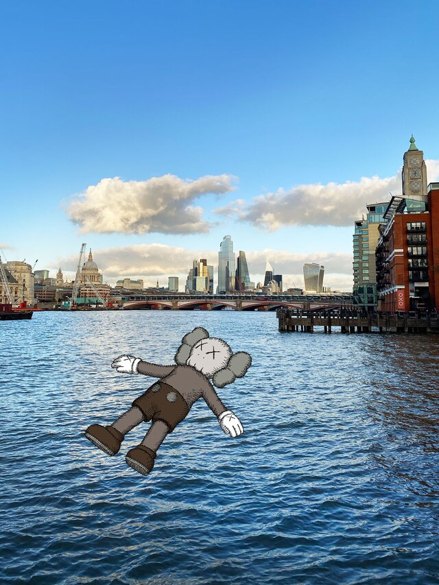KAWS, ​HOLIDAY FLOAT 1