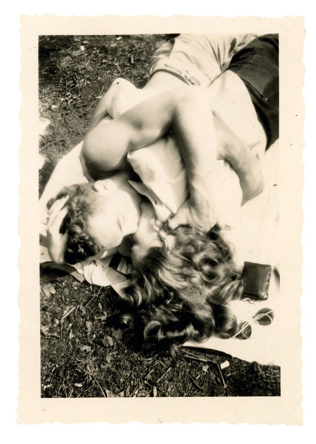 People Kissing: A Century of Photographs